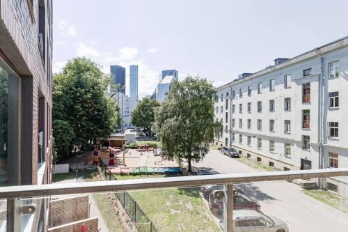 Central Apartments, Quiet With Free Parking And Ac.