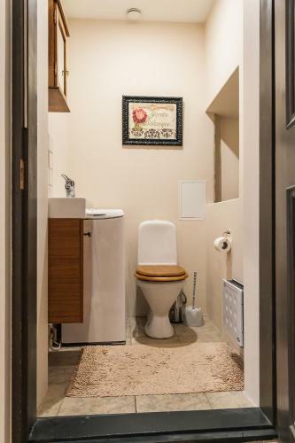 Large & Cozy Apartment In Old Town