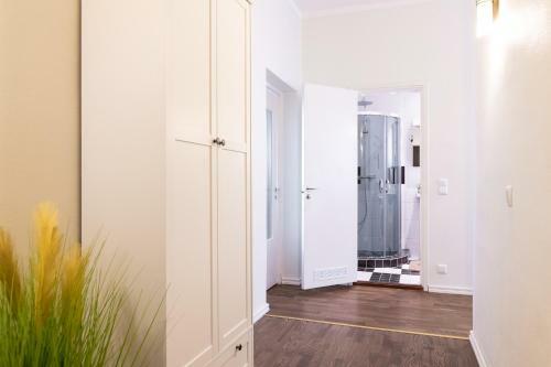 Central Gonsiori 2 Bedroom Cozy Apartment