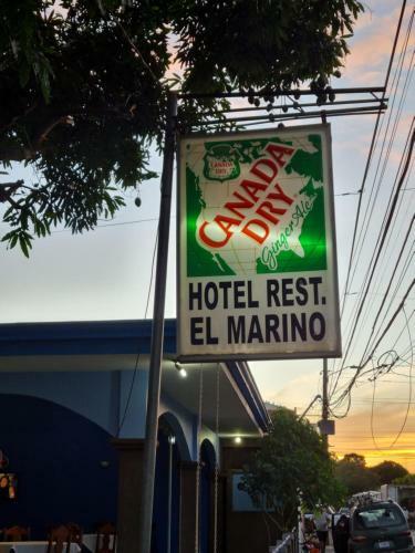 Hotel Y Restaurante El Marino