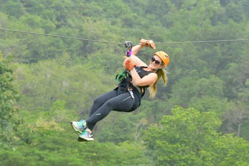 Bed & Breakfast Carara Adventure Park Rooms