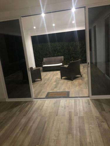 White House View Beautiful Modern Beach House