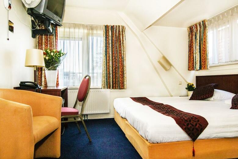Hotel Alexander