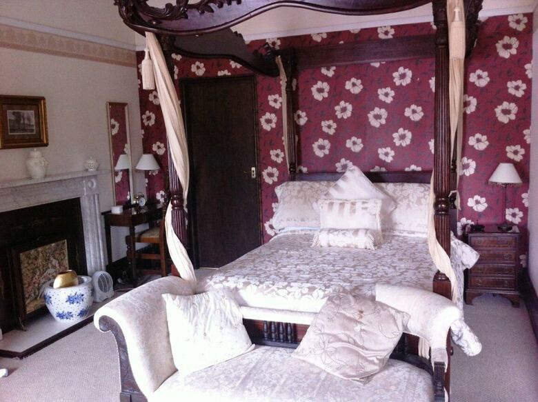 Georgian House Hotel