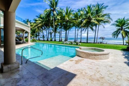 Casa Royal Palms