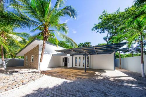 Casa Coastal Serenity