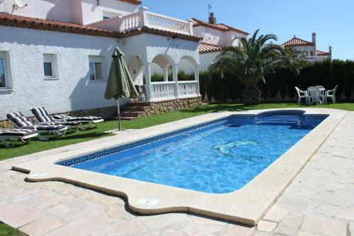 Villa Laura Con Piscina Privada