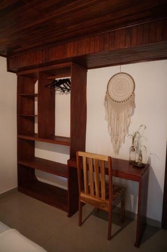 Hostal El Gato Rojas Surf Hostel