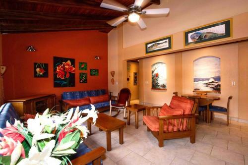 New! 600 Steps From Junquillal Beach - Casa Mariposa Unit 1