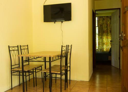 Hostal Casa Tucanes