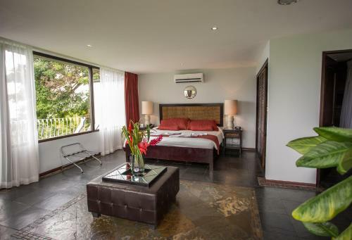 Hotel Oceans Two