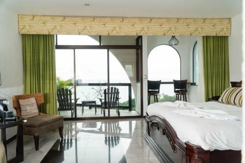 Hotel Oceans Two