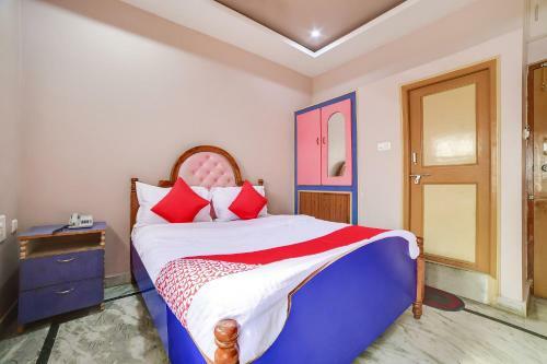 Hotel Oyo 65103 Hashmi Residency