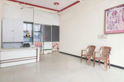 Spot On 67044 Hotel Kuber Guest House