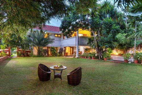 Villa Stayvista At Dwaraka Inn