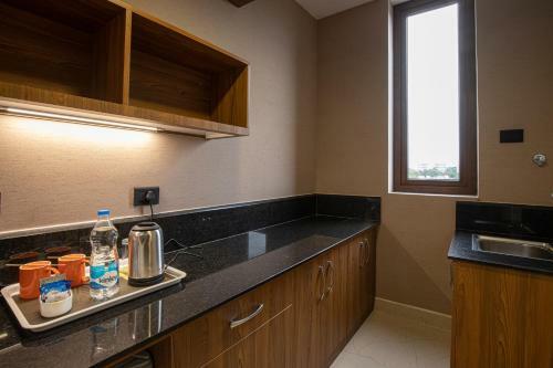 Hotel Windstone Residency