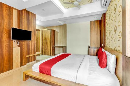Oyo 84390 Hotel Green Grand