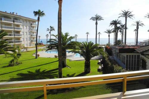 New! Modern Apartment Right On The Beach!