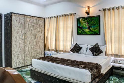 White House 5bhk Villa