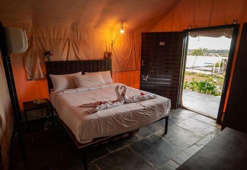 Hotel Starling River Resort