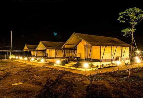 Hotel Starling River Resort