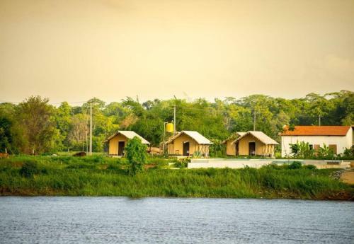Hotel Starling River Resort