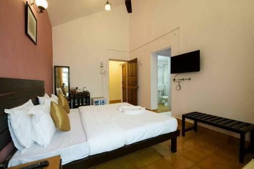 Hotel Rajmahal Beach Resort