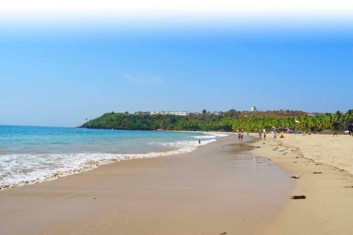 Hotel Rajmahal Beach Resort