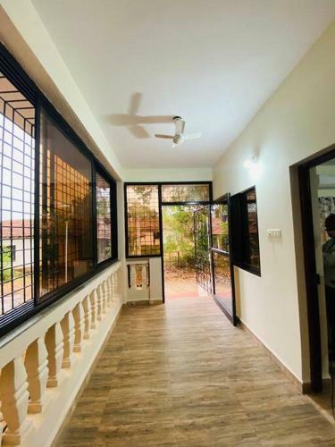 Mountain View Villa With Private Terrace, Candolim