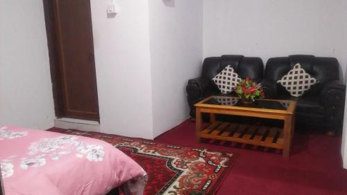 Shalom Inn Home Stay
