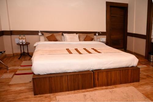 Hotel Chamong Chiabari Mountain Retreat