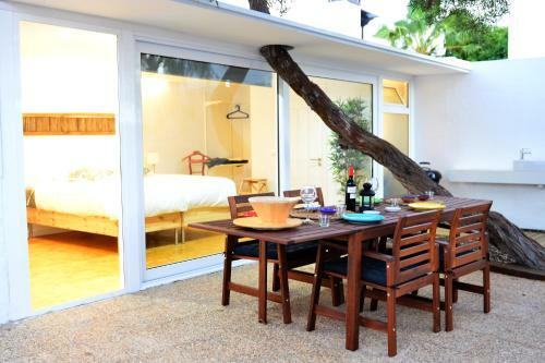 Villa Sorondongo Beach & Garden