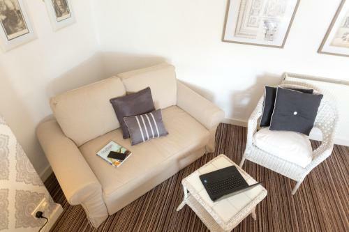Hostal The Ascott