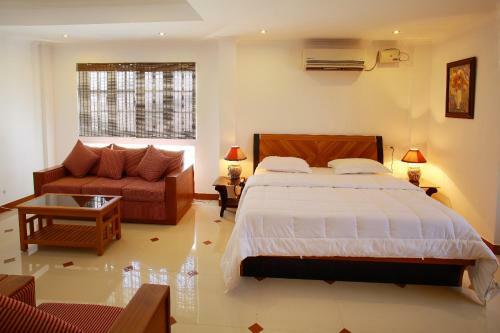 Hotel Phils' Residency & Banquets
