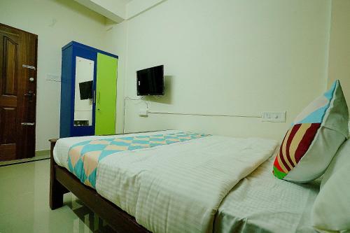 Hostal Oyo 80561 Oval Resorts