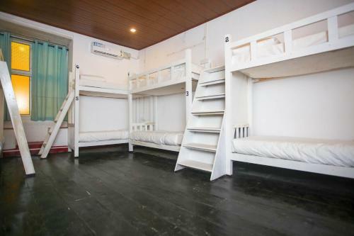 X Hostel