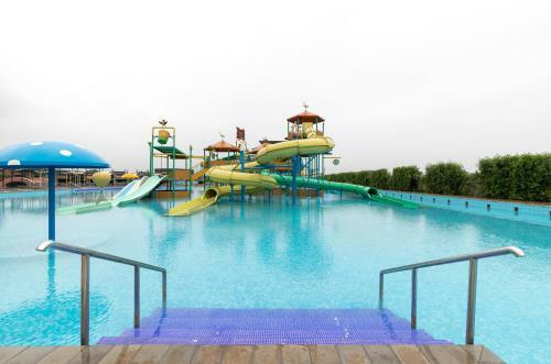 Hotel Capital O 81737 Aquatic Pools And Resort