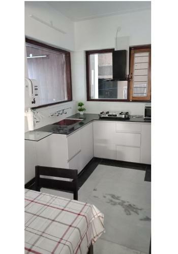 Entire 3 Bedrooms Apartment Olee