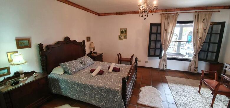 Hostal Habitaciones Do�a Cris