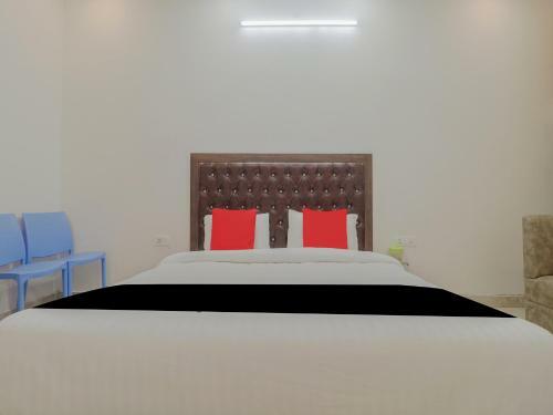Oyo 81140 Hotel Valley Wood Inn