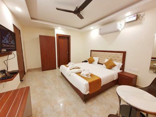 Hotel The Park Residency