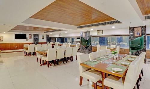 Hotel Treebo Tryst Pearl Avenue