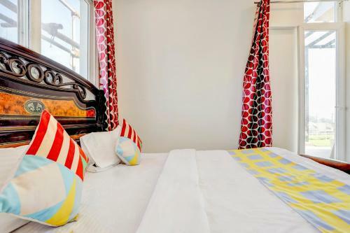 Hostal Oyo Home 78084 Lavish Penthouse