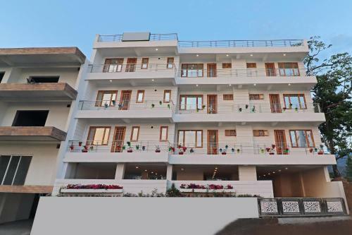 Hostal Oyo 79154 Exotic Stay