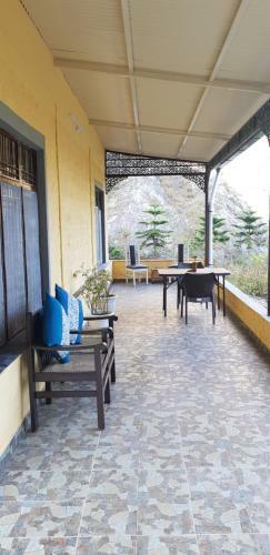 Hotel A Dogs Story, Mussoorie
