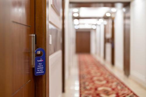 Hotel Cygnett Inn Paras