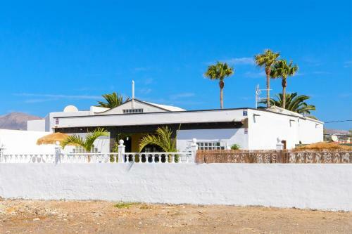 Villa Hearth Away From House. Breia