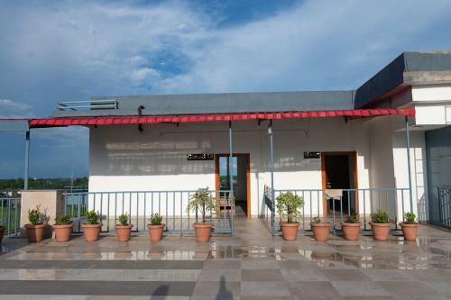Hotel Pushkara Sarovar Portico