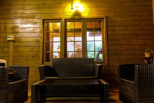 Woodhive Villa