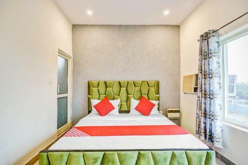 Hotel Oyo 80905 Gold Forest